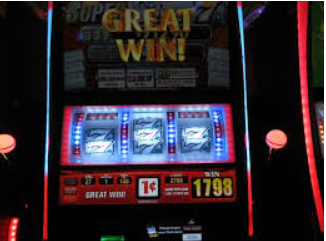 Which Casino Game Gives You the Best Winning Chance